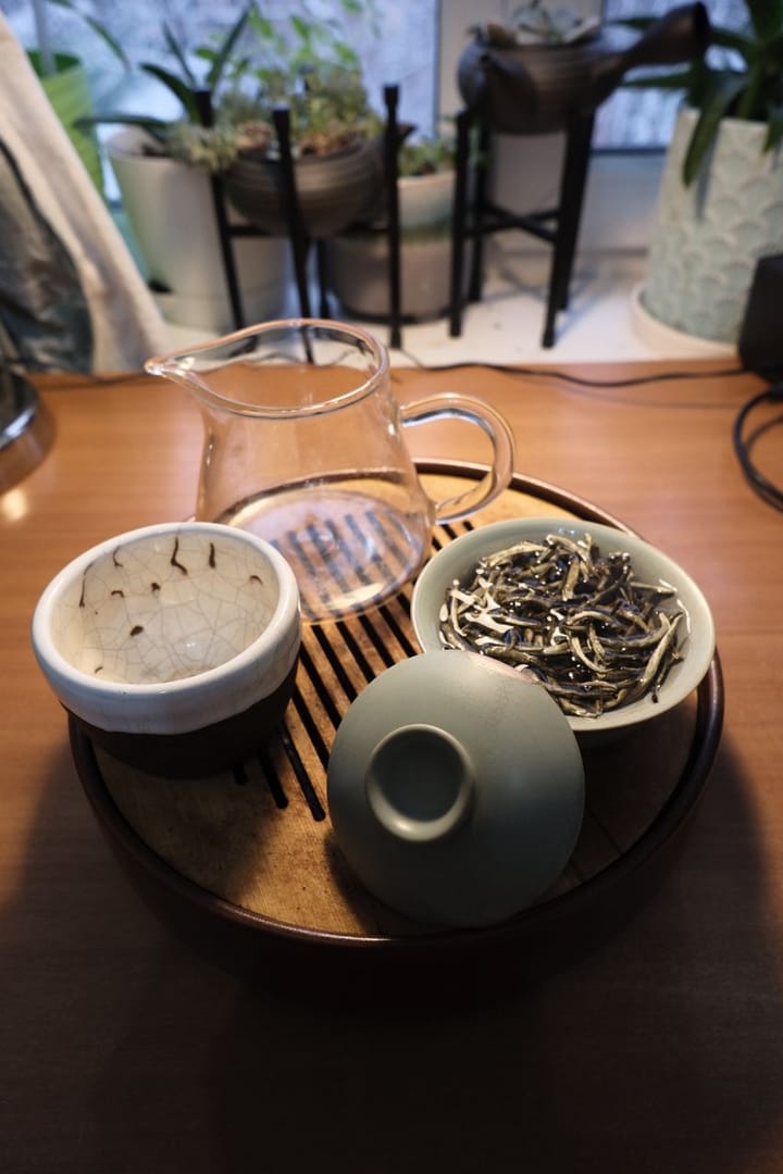 Tea things, 1.